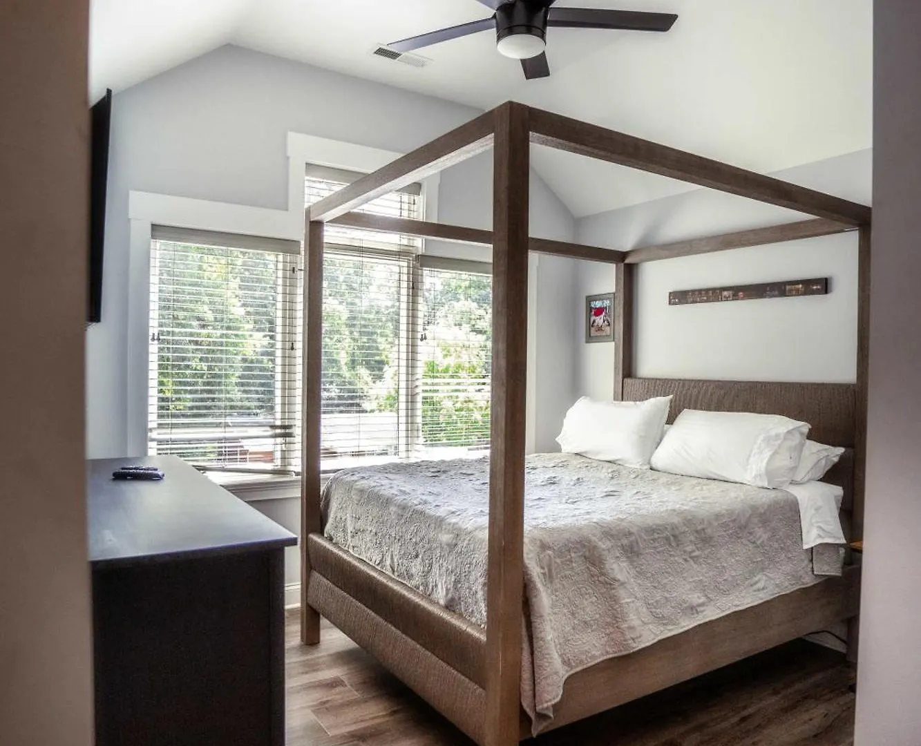 Casa de Férias King And Queen Canopy Suites Charlotte